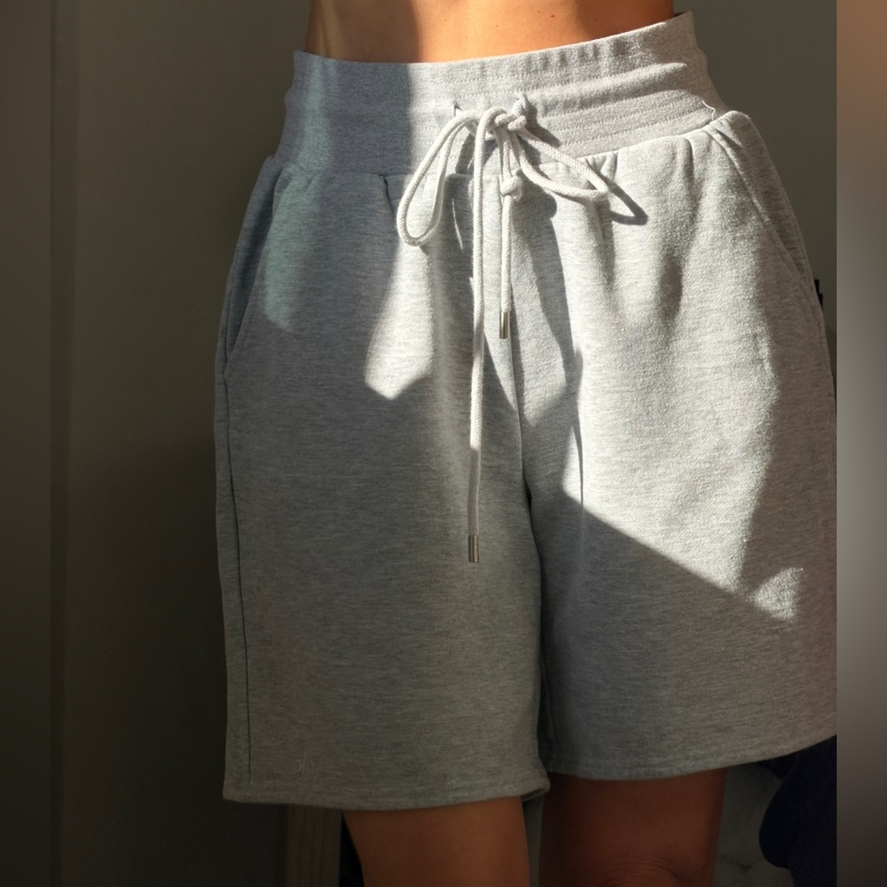 ALO Yoga Light Gray Drawstring Lounge Shorts